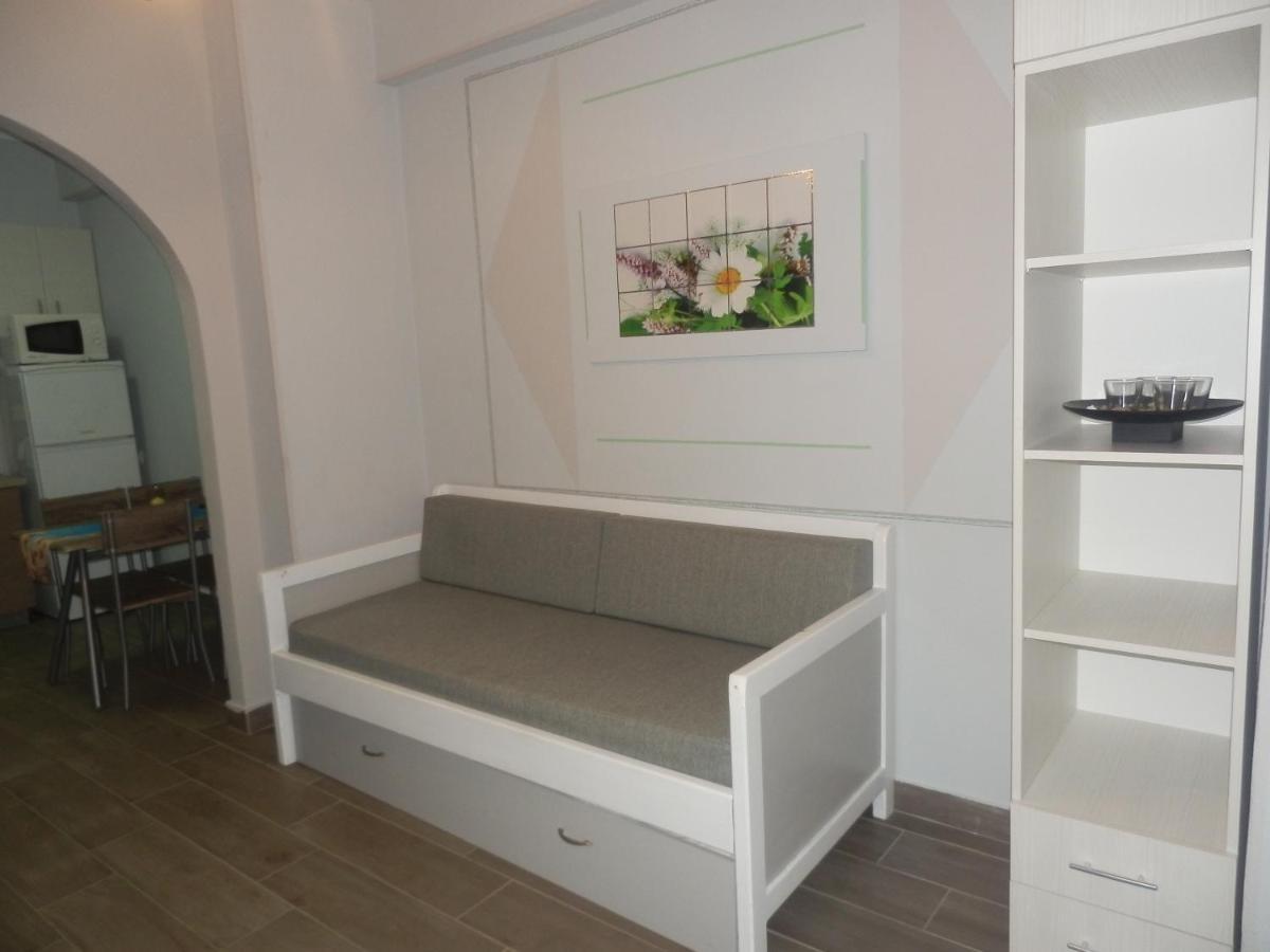Zephyros Family Apartments 1 奥马斯帕纳吉亚斯 外观 照片